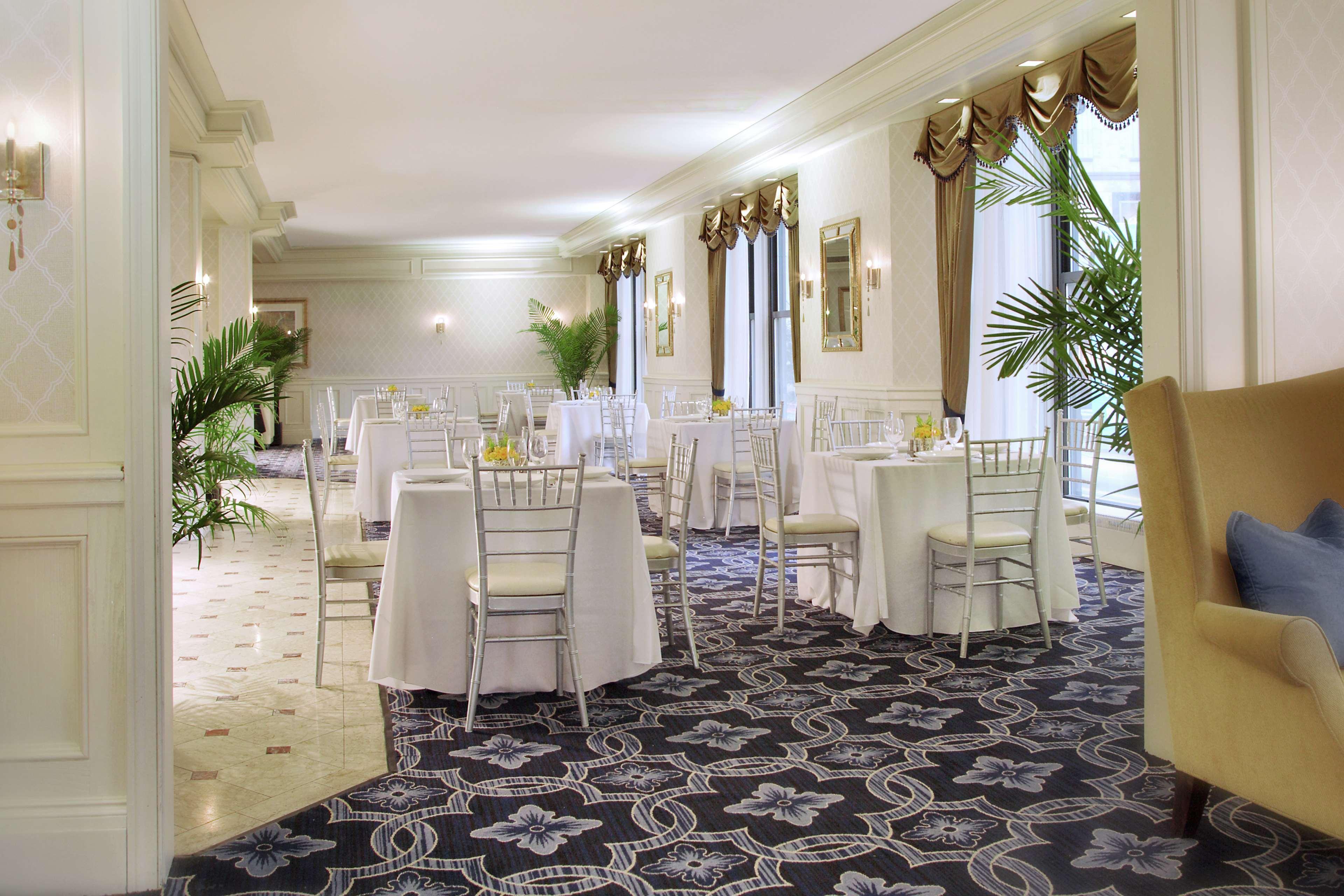 The Drake Hotel Chicago Bagian luar foto