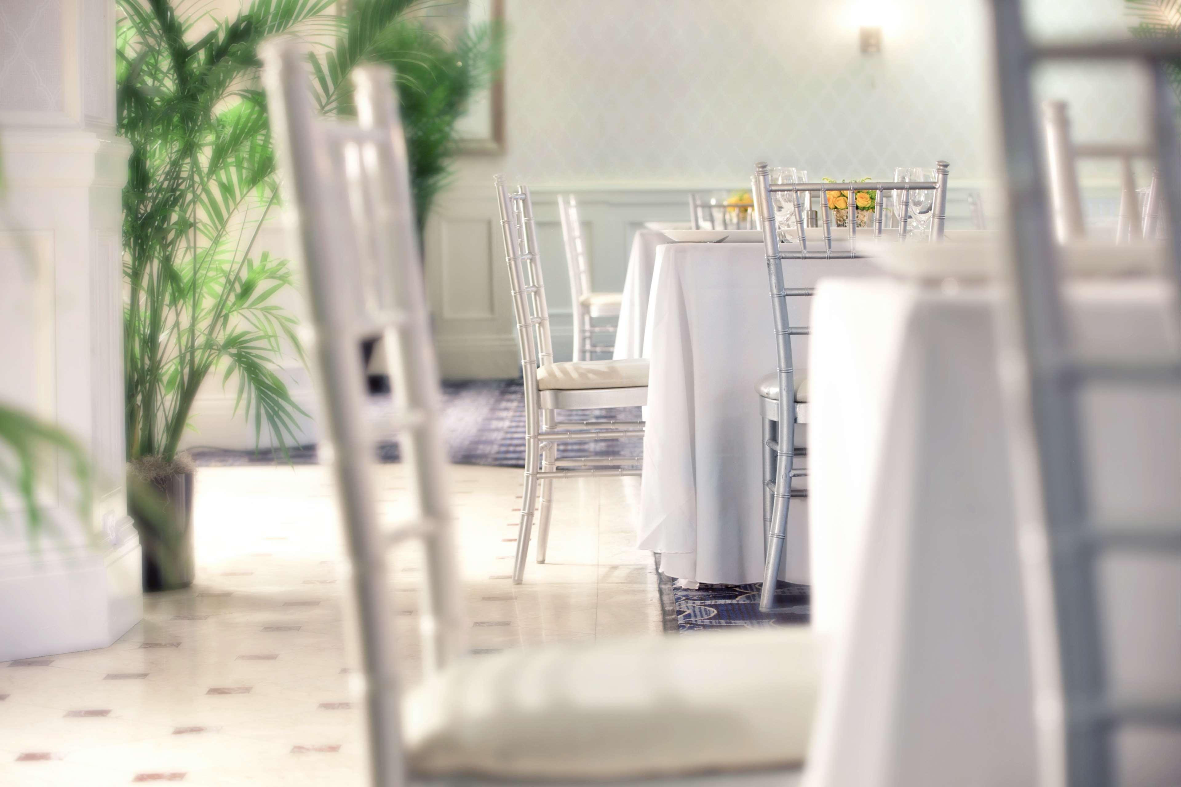 The Drake Hotel Chicago Bagian luar foto
