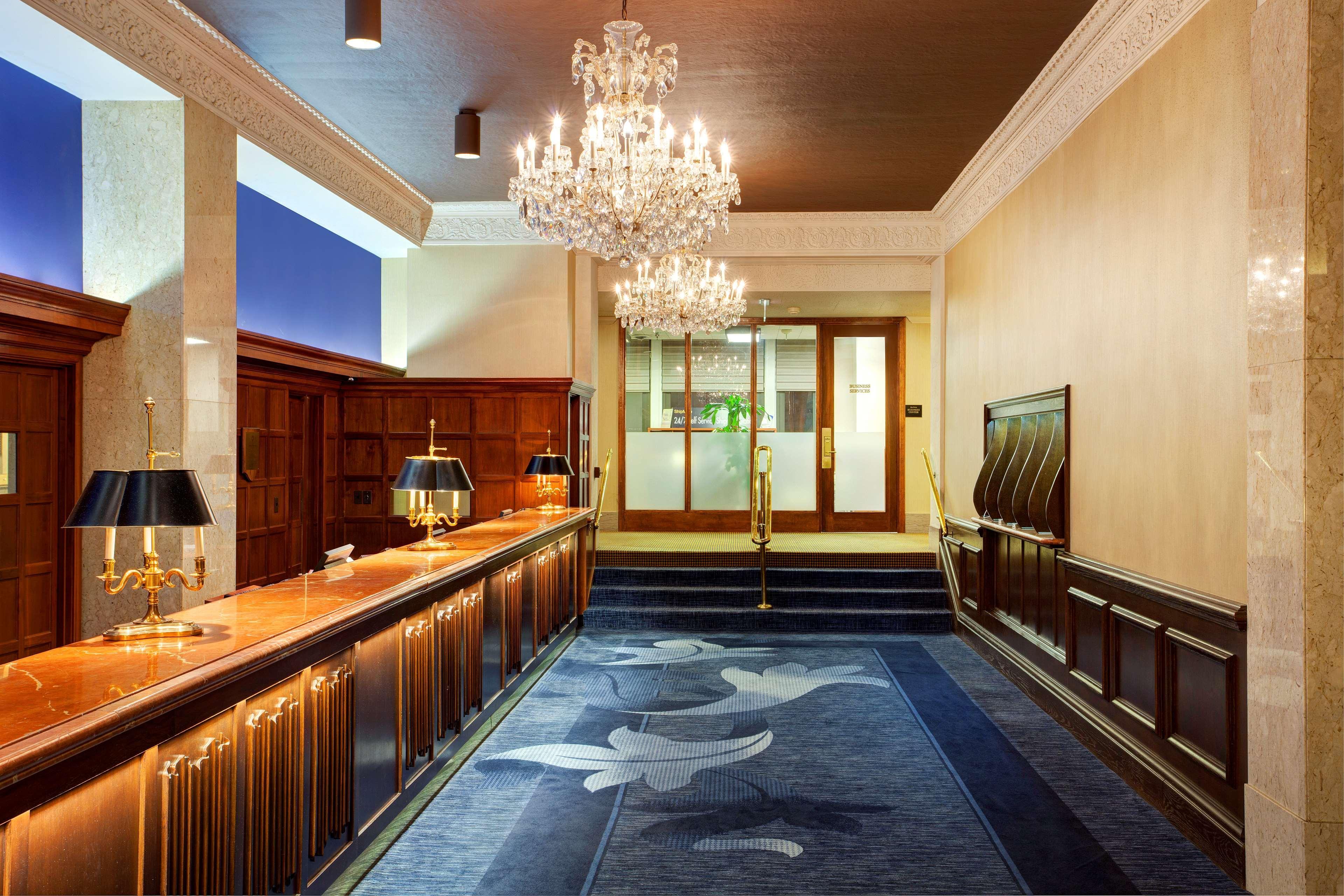 The Drake Hotel Chicago Bagian luar foto
