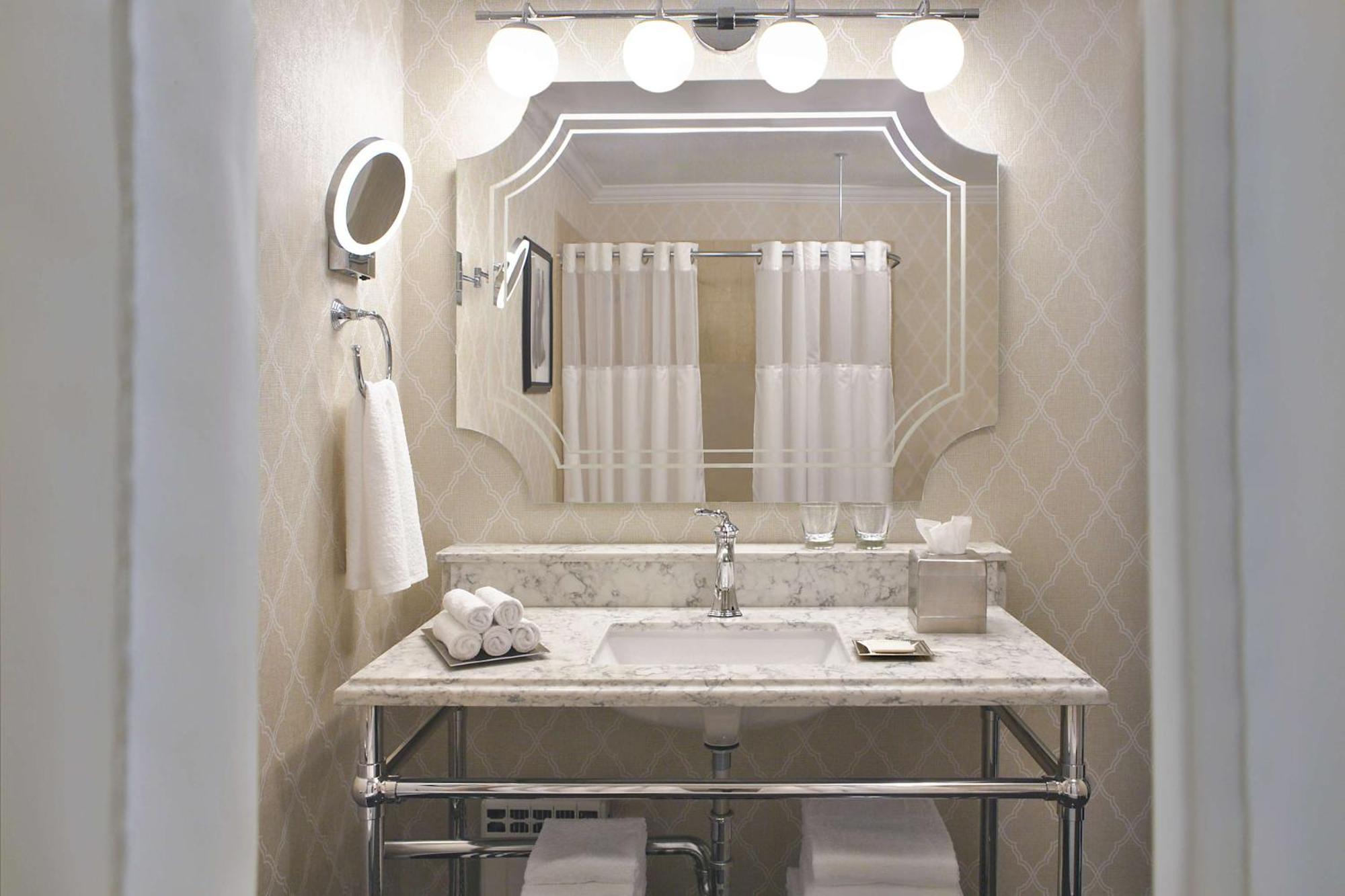 The Drake Hotel Chicago Bagian luar foto