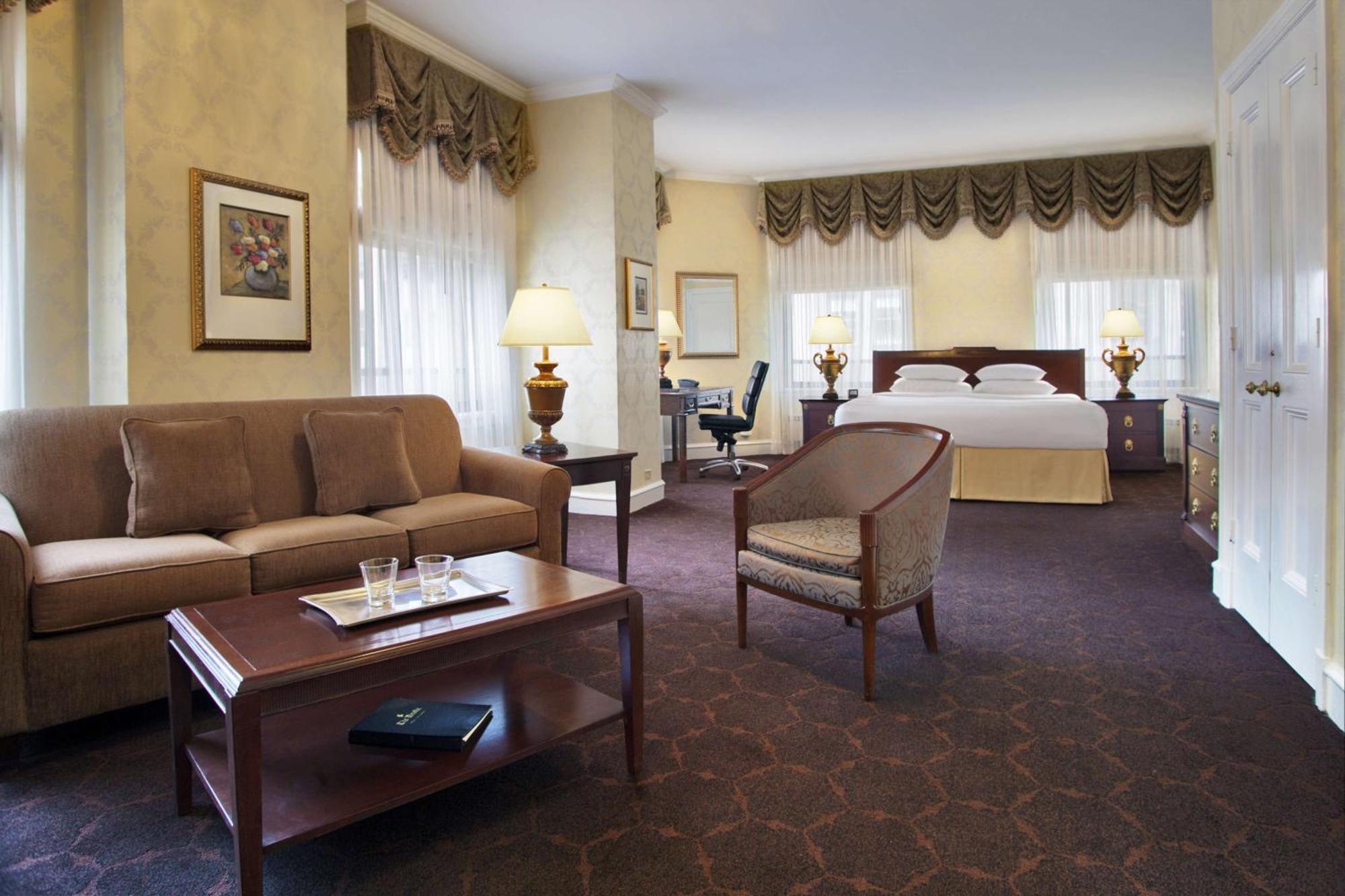 The Drake Hotel Chicago Bagian luar foto